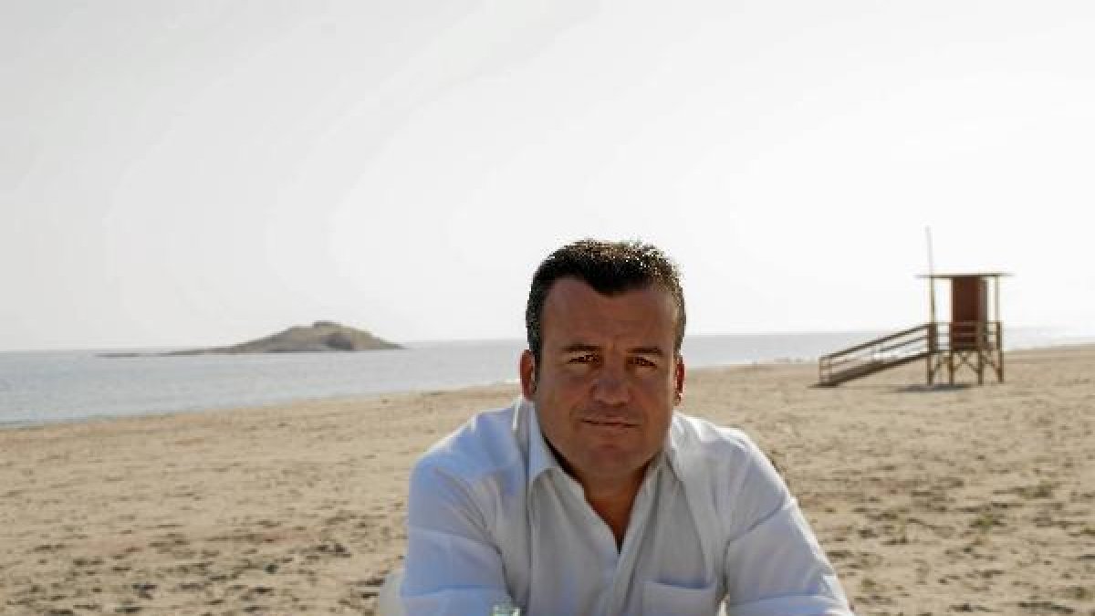 El alcalde de Carboneras, Salvador Hernández.