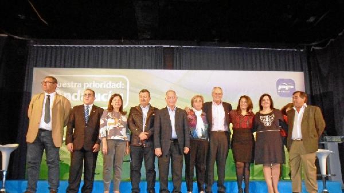 Candidatos del PP en el levante con Amat y Crespo.