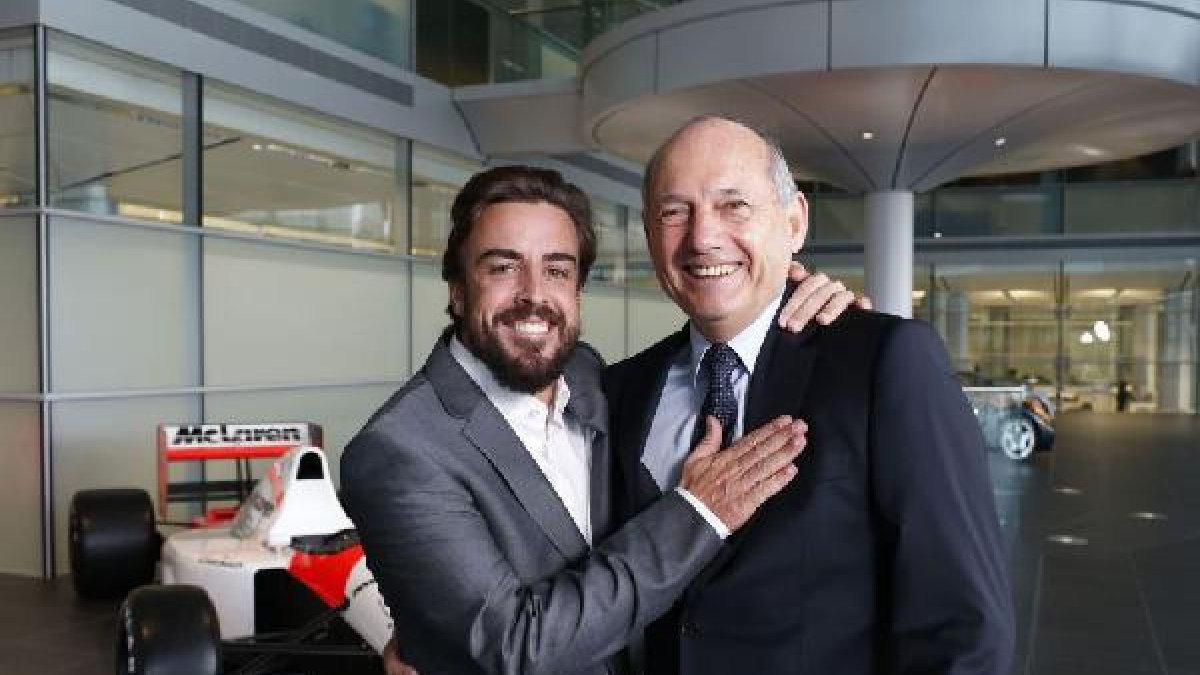 Fernando Alonso y Ron Dennis en McLaren.
