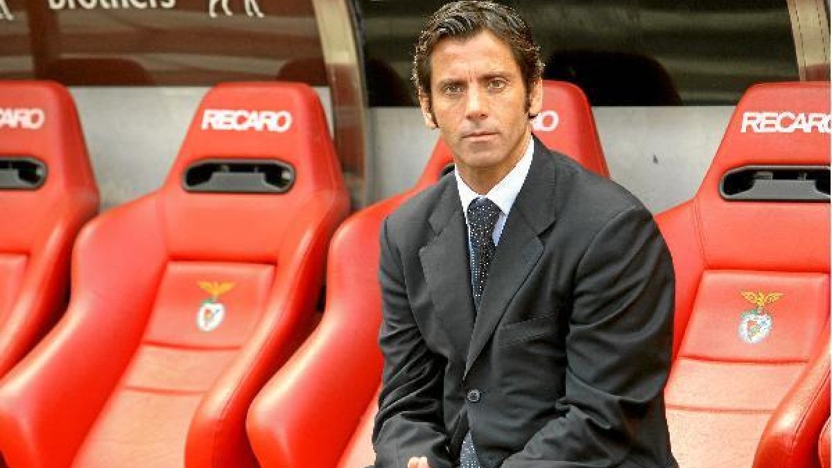 Quique Sánchez Flores se marcha tras la salida de Sammir a China.