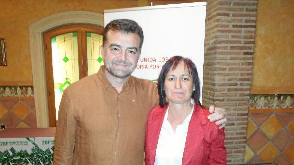 Antonio Maíllo y Rosalía Martín, anoche en la presentación de la lista de IU
