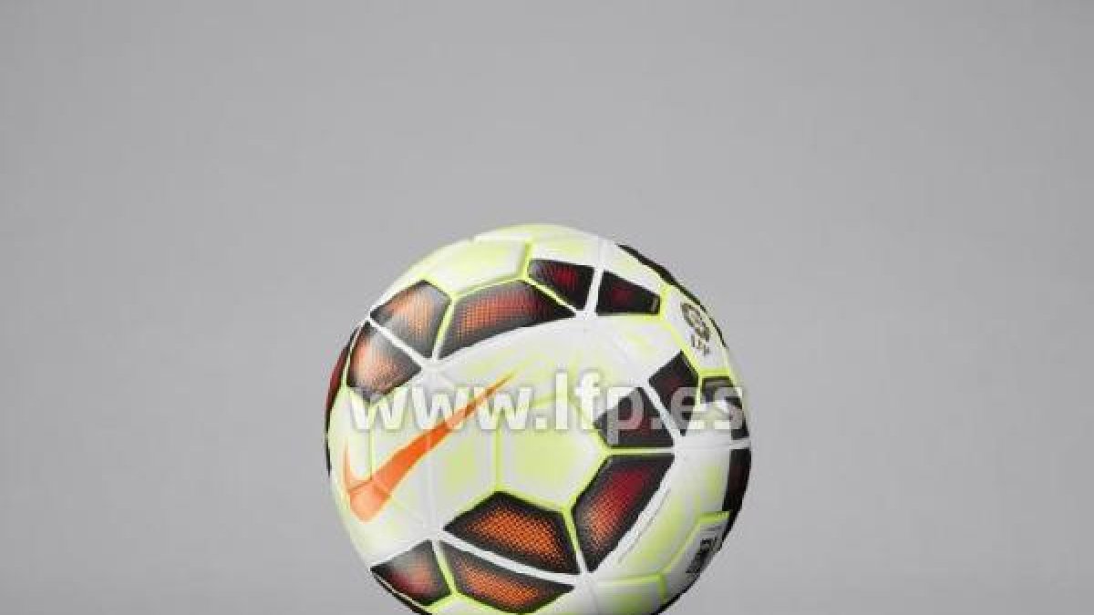 El balón blanco.