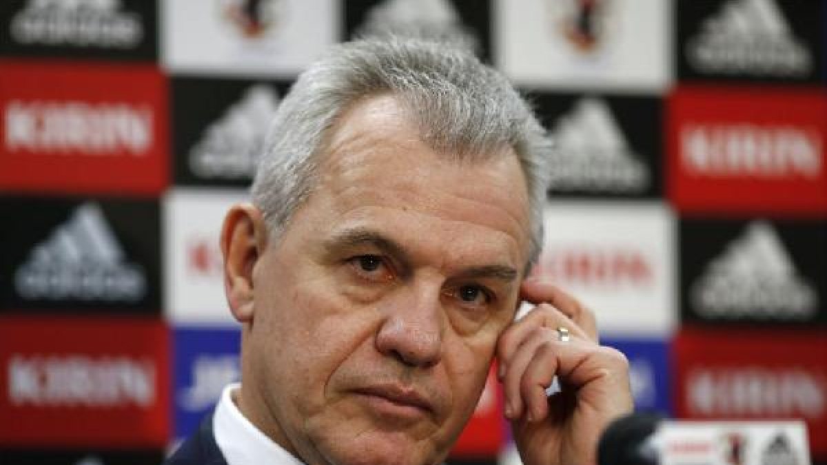 Javier Aguirre en rueda de prensa con Japón.
