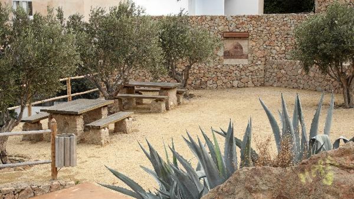 Parque El Lometico, en pleno centro de Carboneras.