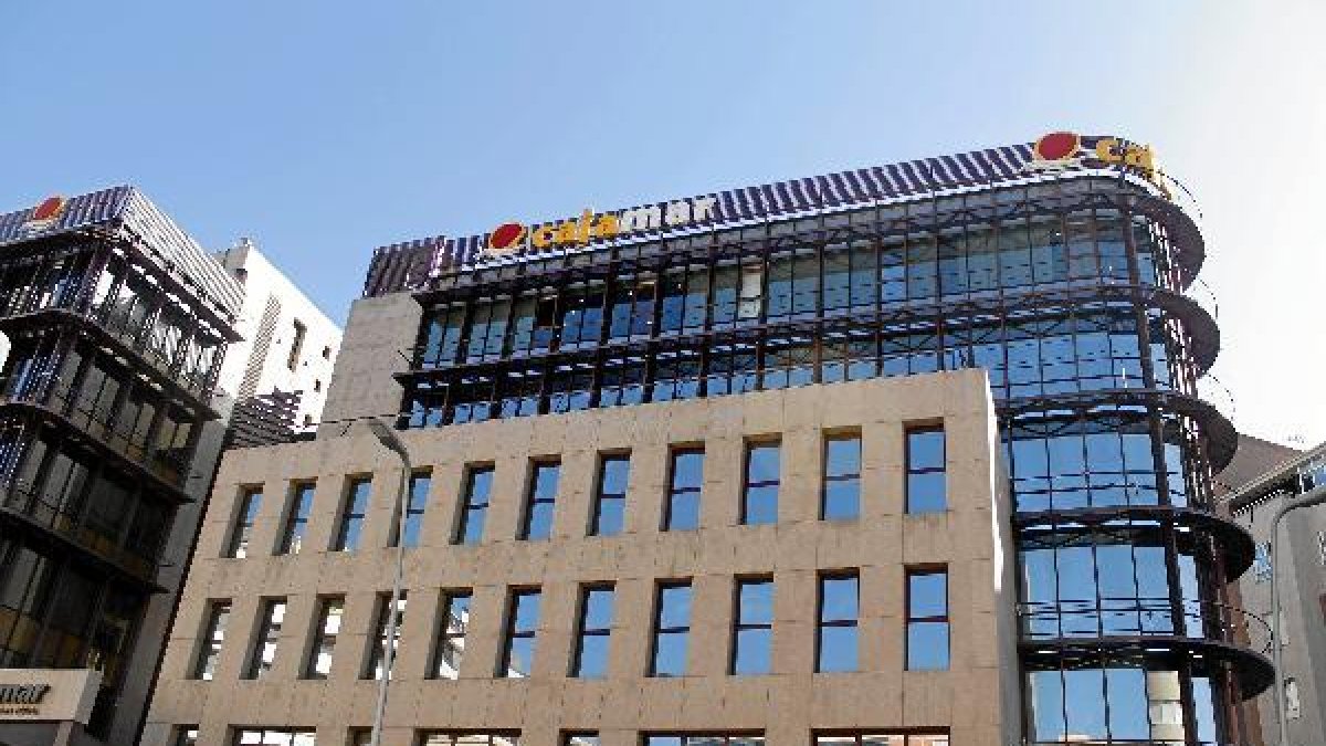 Sede central del Grupo Cajamar en Almería