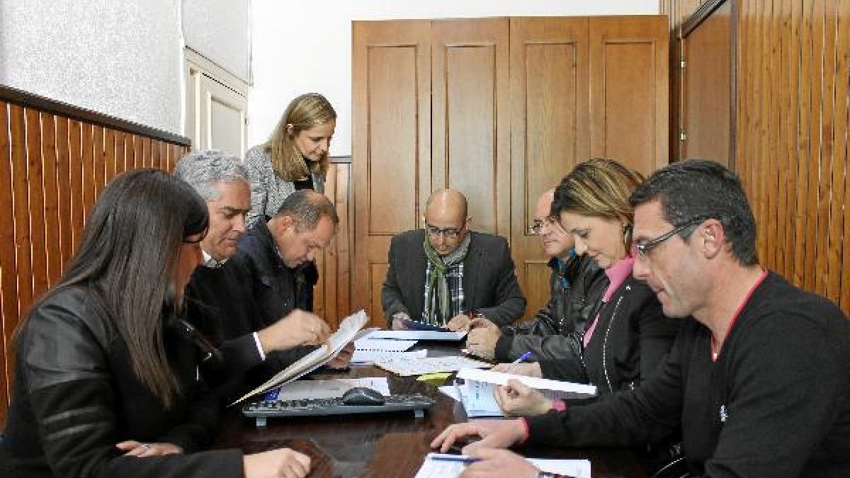 Reunión de la mesa de contratación para el Vivero de Empresas.