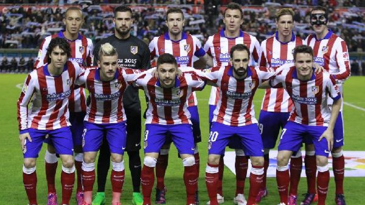 El Atco. que jugó y perdió el domingo en Vigo.