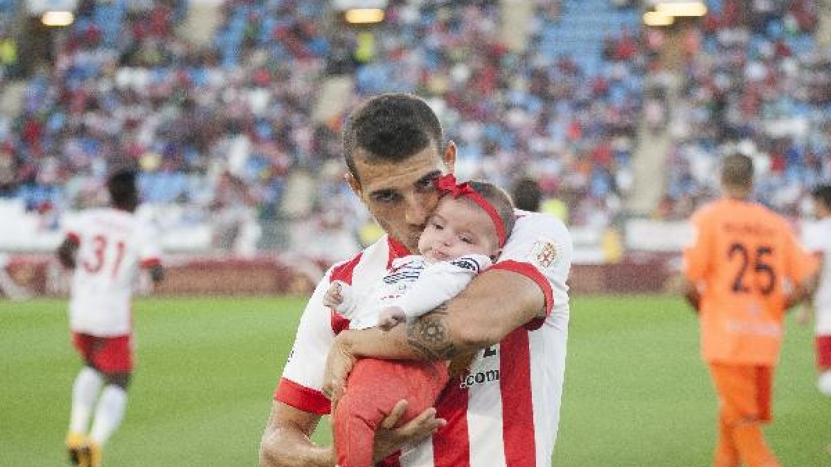 Fran Vélez quiere dedicarle a su hija una victoria sonada.
