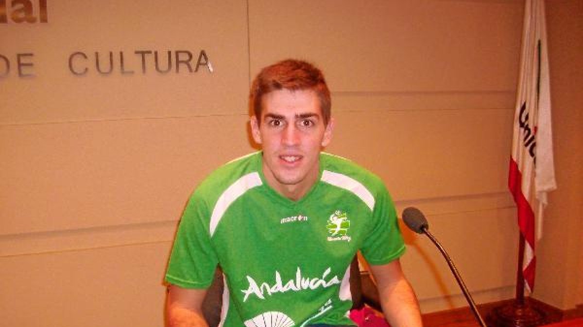 Almansa habla de la Liga como escenario ideal para recuperar la moral.