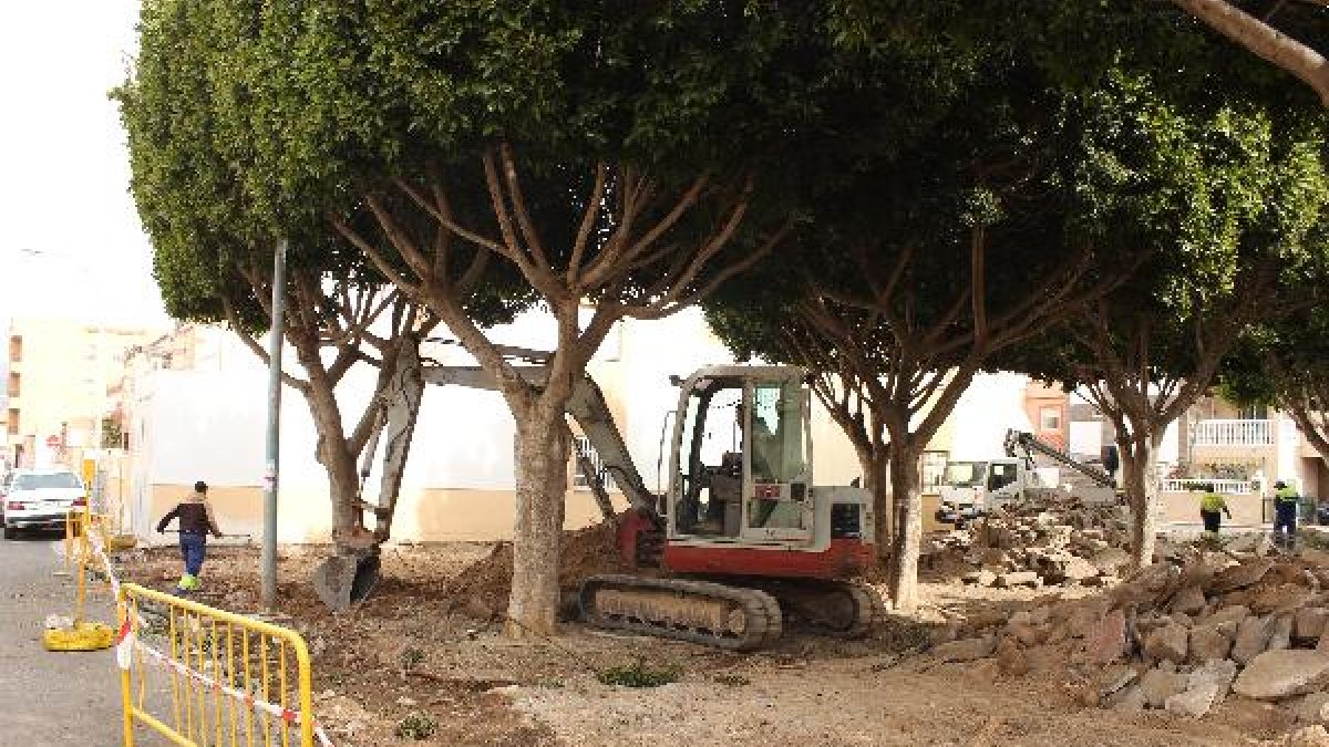 Las obras ya han comenzado en Las Lomas.
