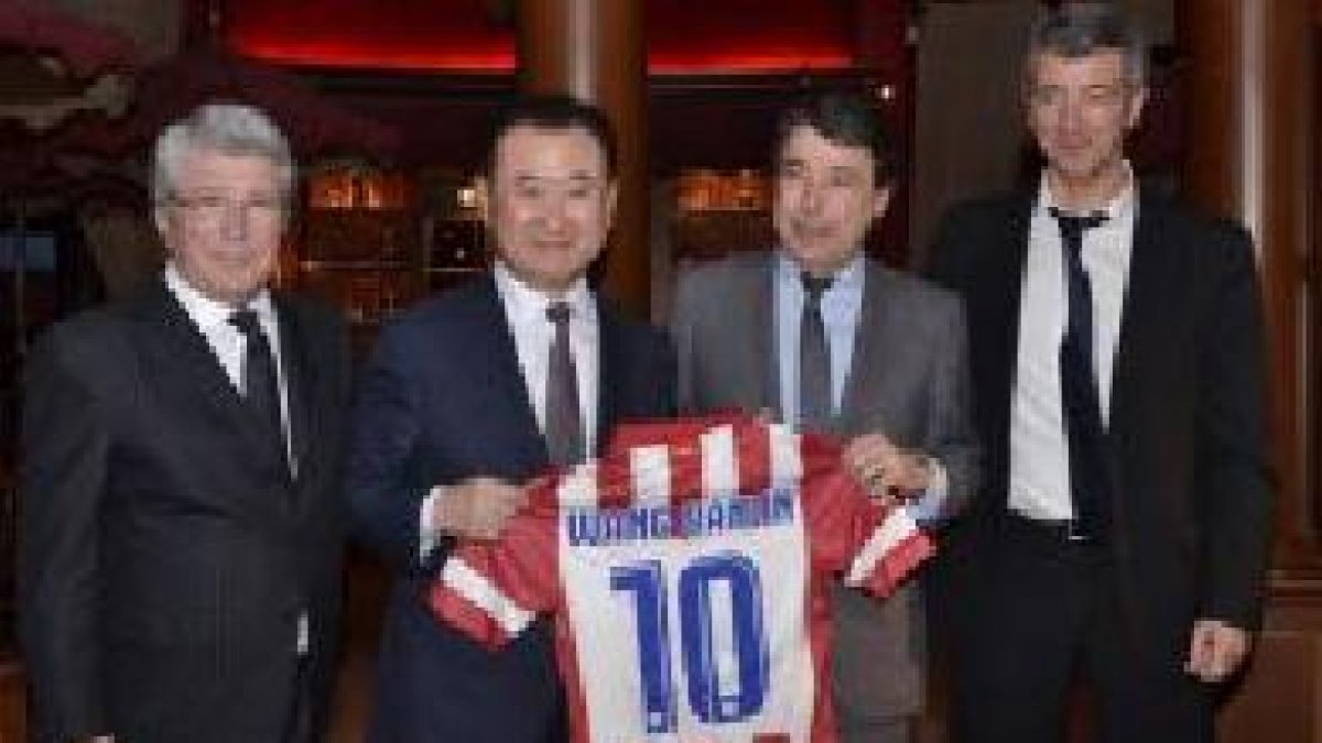 El Atlético de Madrid abrirá 200 tiendas en China.