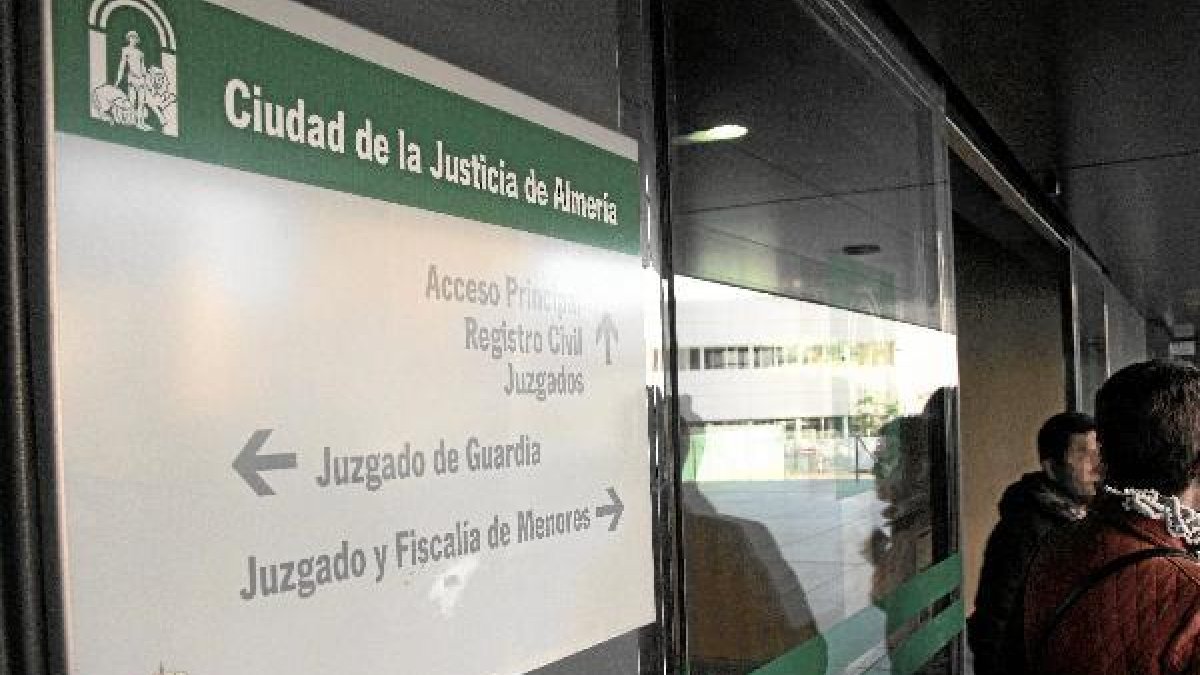 Sede de los juzgados almerienses en la Carretera de Ronda.