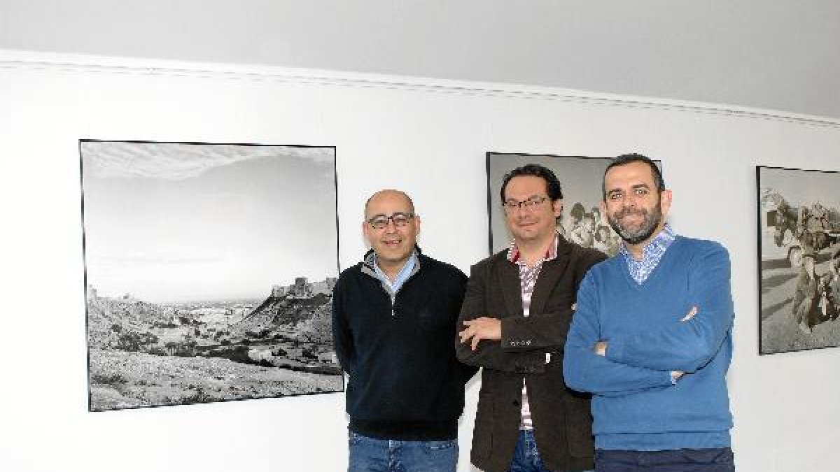 Visita institucional a la exposición ayer viernes.