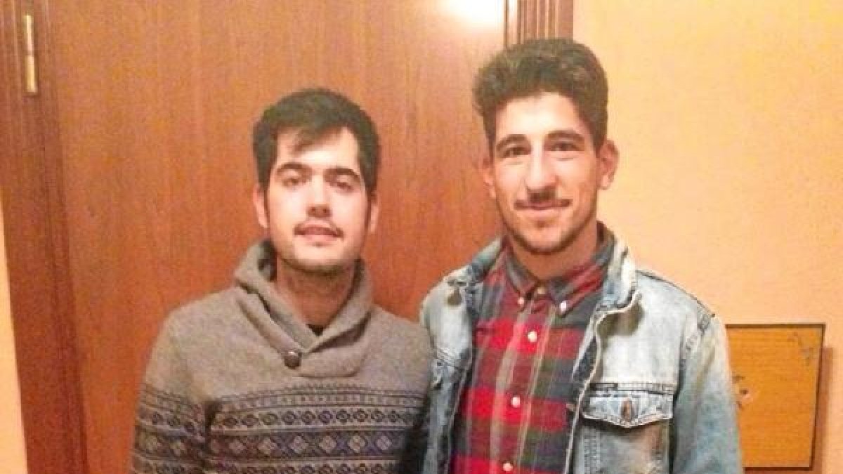Toni Alcocer trabaja como enfermero en París e Ismael Sáez Martín viajará a Bruselas con ese objetiv