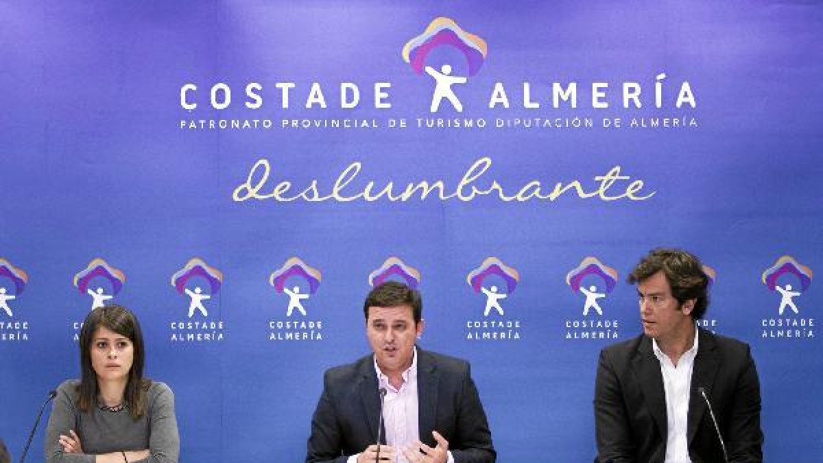 Javier Aureliano en la puesta en escena de una Almería muy activa.
