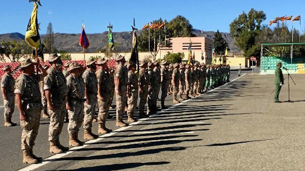 Acto de despedida en la base de Viator
