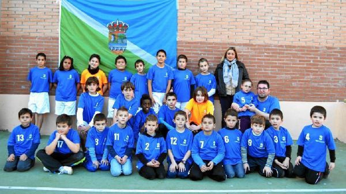 Los equipos saldrán a competir con las nuevas camisetas.