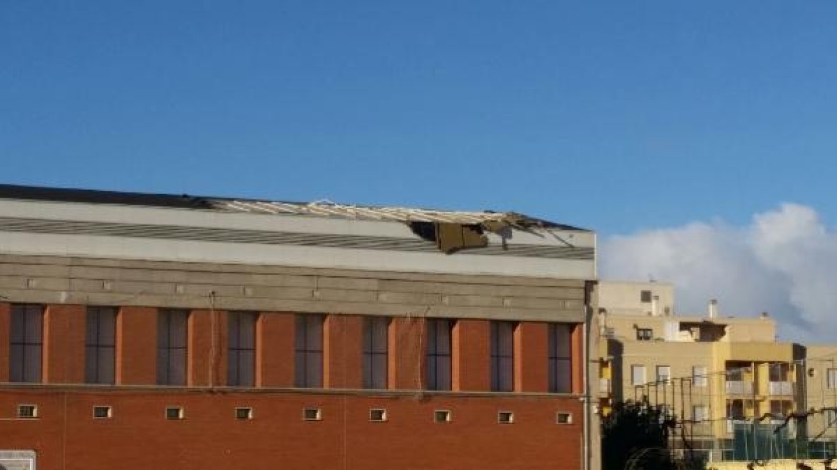 Techumbre desprendida en Albox