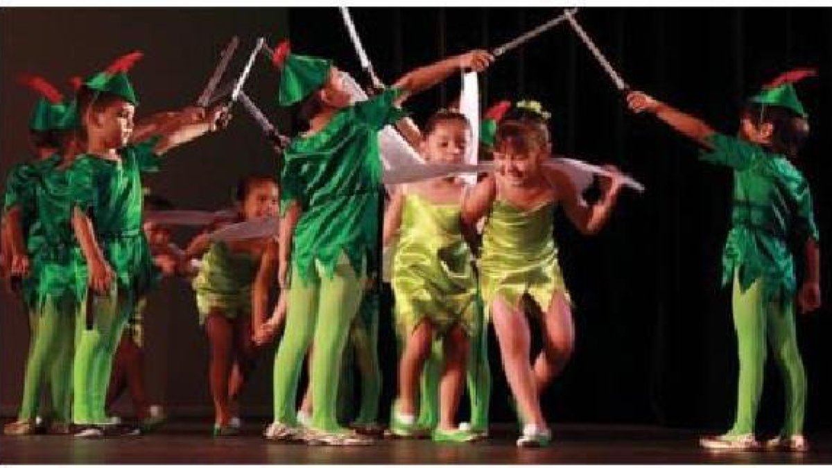 Alumnos de Danza Creativa de la Escuela Municipal de Música y Artes de Almería, EMMA