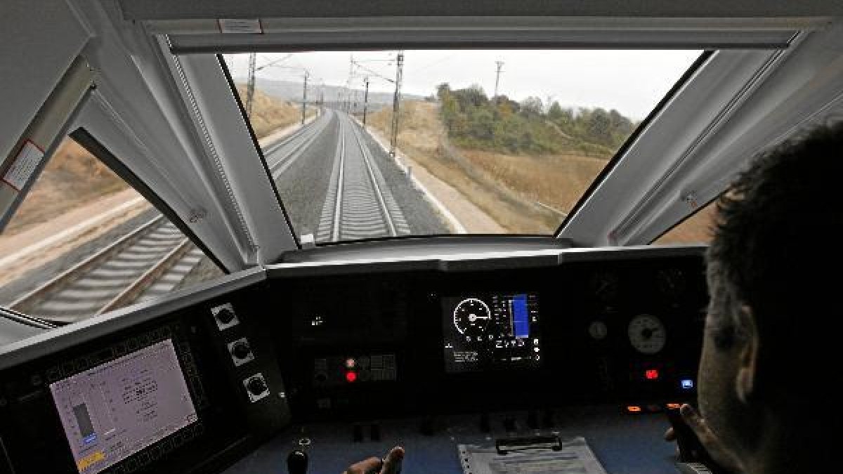Cabina del tren de alta velocidad (AVE)