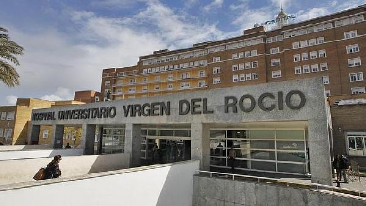 El hospital Virgen del Rocío de Sevilla, donde está Javi Pérez.