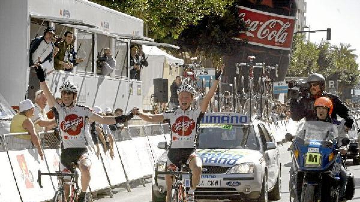 La llegada de la Clásica en la Rambla de Almería.
