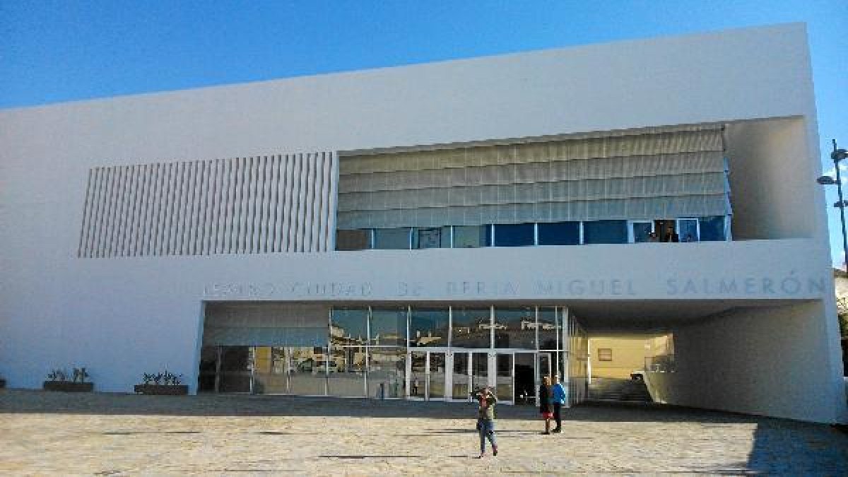 El teatro Miguel Salmerón Pellón