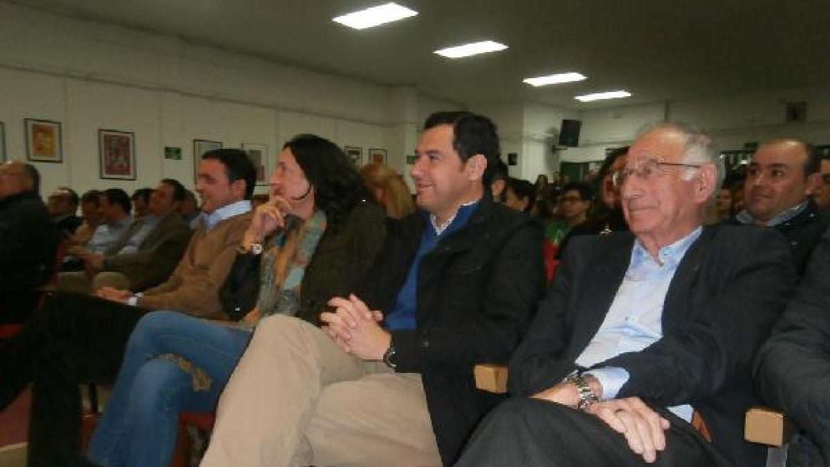 Moreno junto a Gabriel Amat en el mitin de Albox