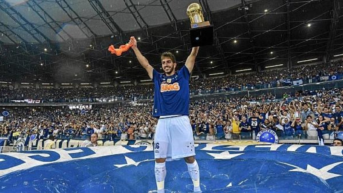 Lucas Silva.