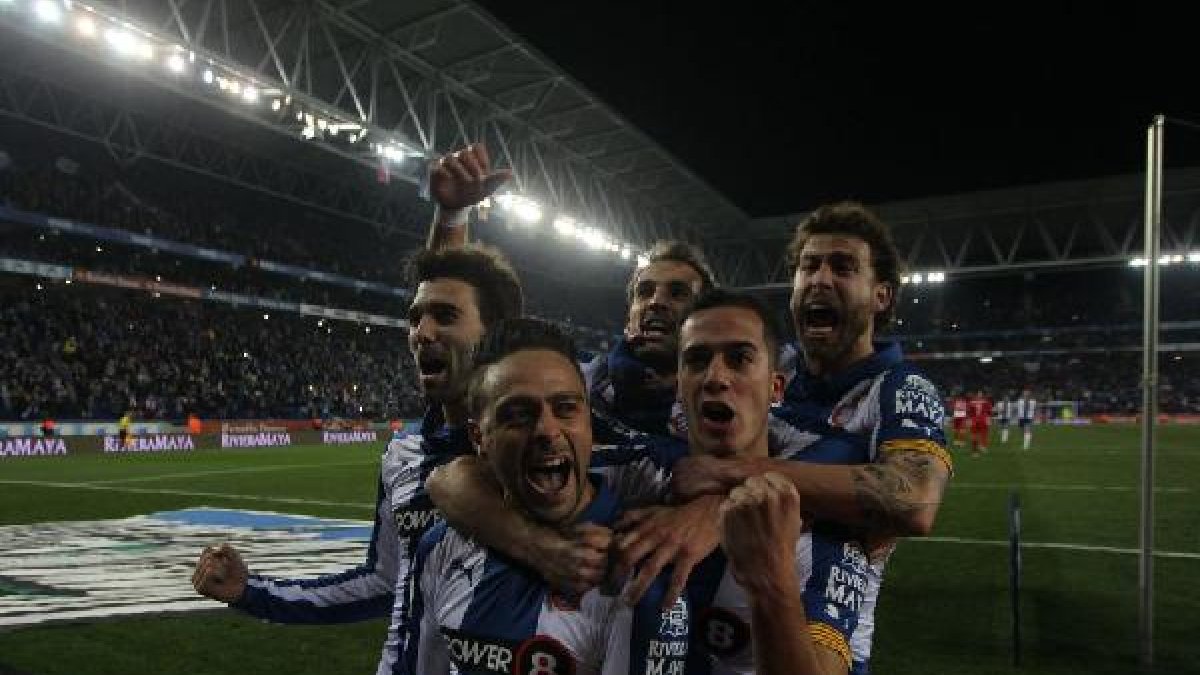 Sergio García celebrando su gol en Copa ante el Sevilla.