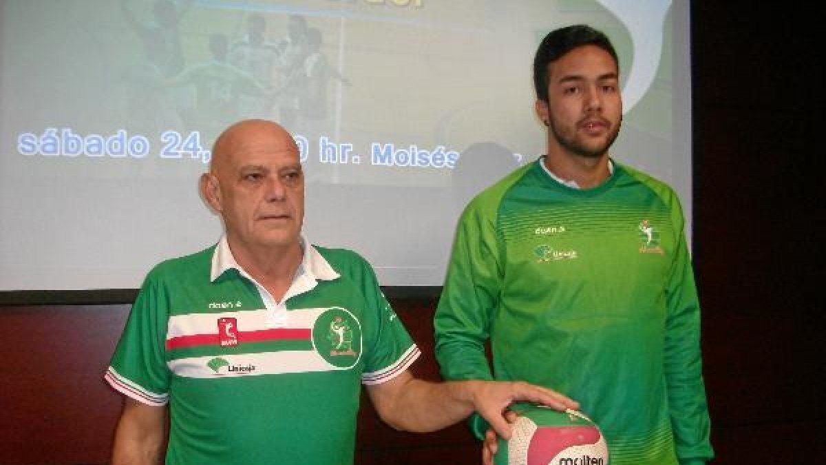 Piero Molducci y Héctor Salerno en la presentación del partido.