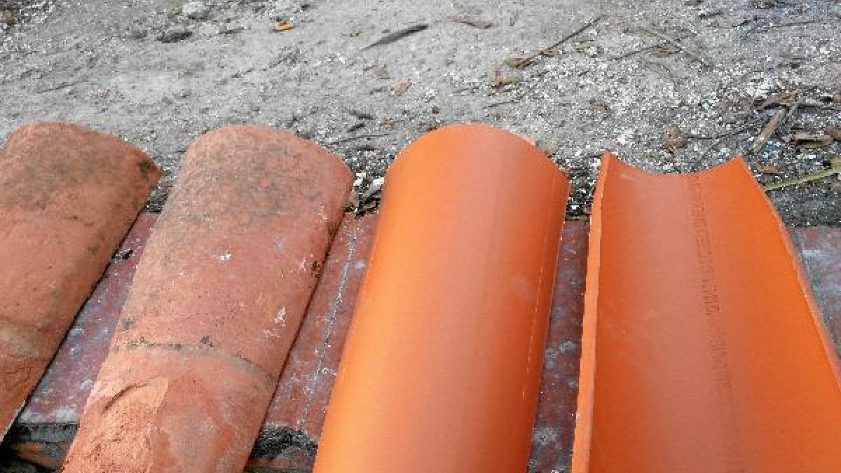 Comparativa de las tejas antiguas y nuevas