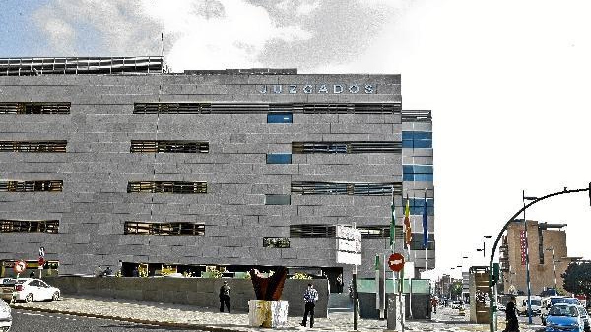 La vista estaba señalada en lso juzgados de Almería.