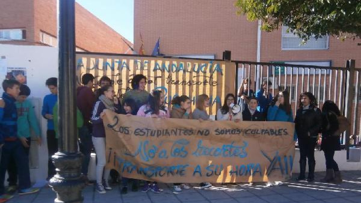 Protesta realizada por alumnos y padres el pasado 18 de diciembre.