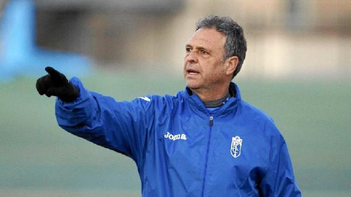 Joaquín Caparrós tiene experiencia para reconducir la situación del Granada.