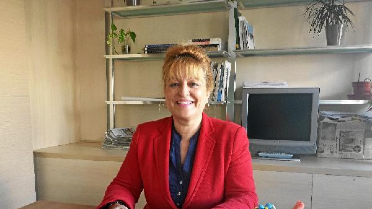 Adela segura, diputada autonómica socialista.