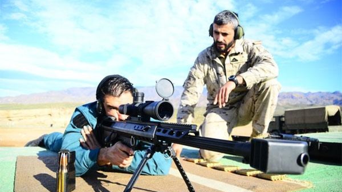 Ejercicio de adiestramiento para tiradores selectos en Viator (Brileg)