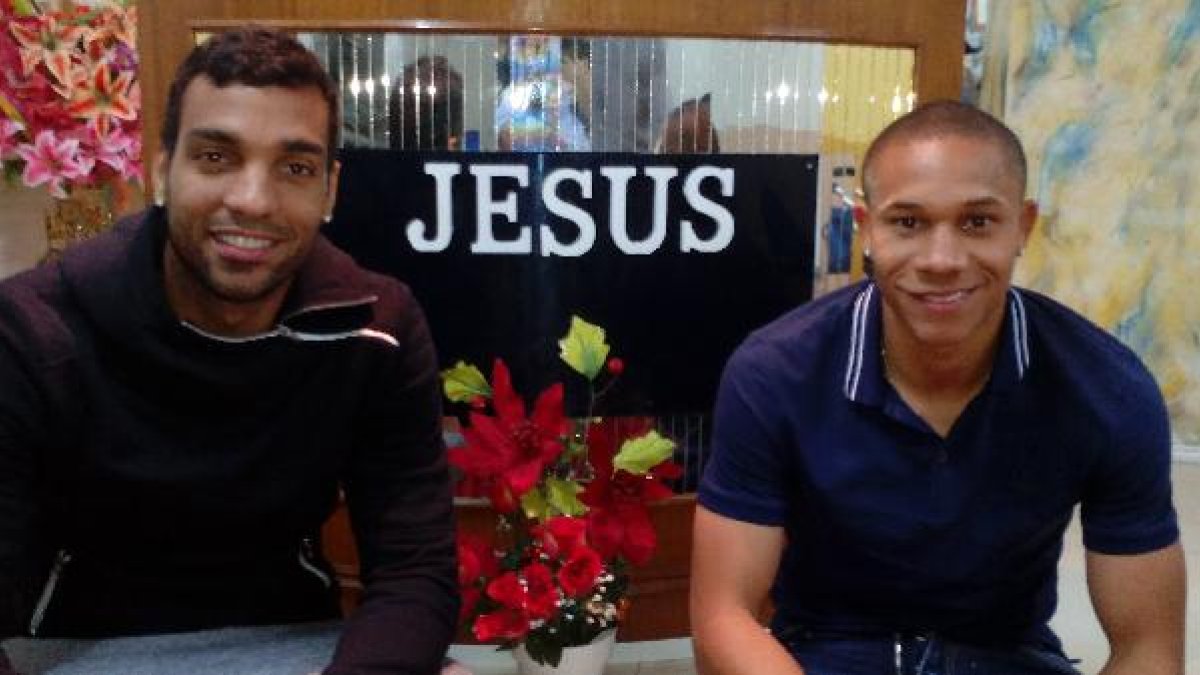 Los futbolistas del Almería, en la Iglesia.