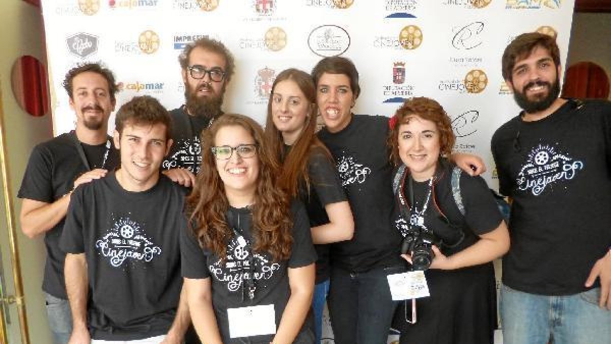 Equipo del festival de cine y televisión Cinejoven.