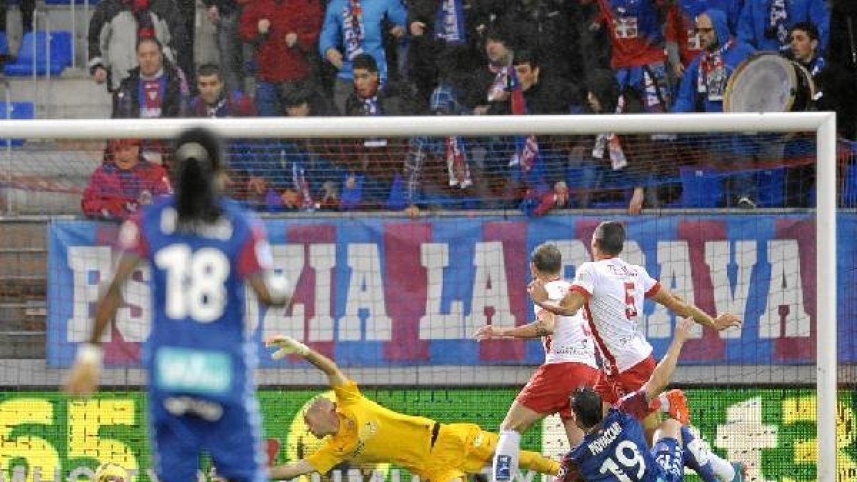 El 1-0 llegó en el minuto tres.