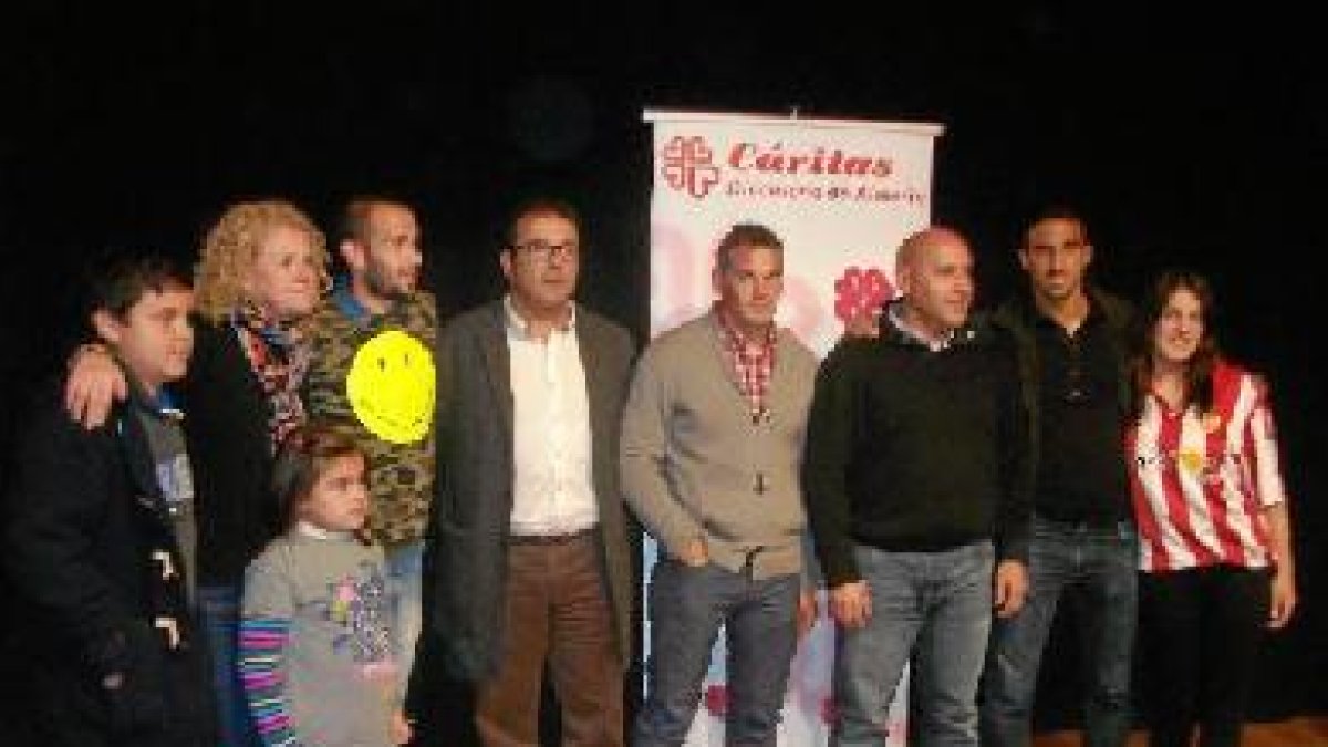 El Almería, siempre fiel a su cita con Cáritas Pechina.