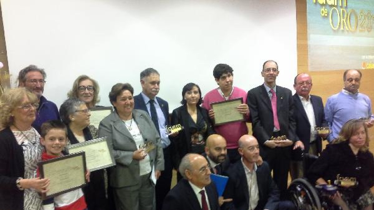 Los premiados con el FAAM de oro tras la Gala del Día de la Discapacidad.