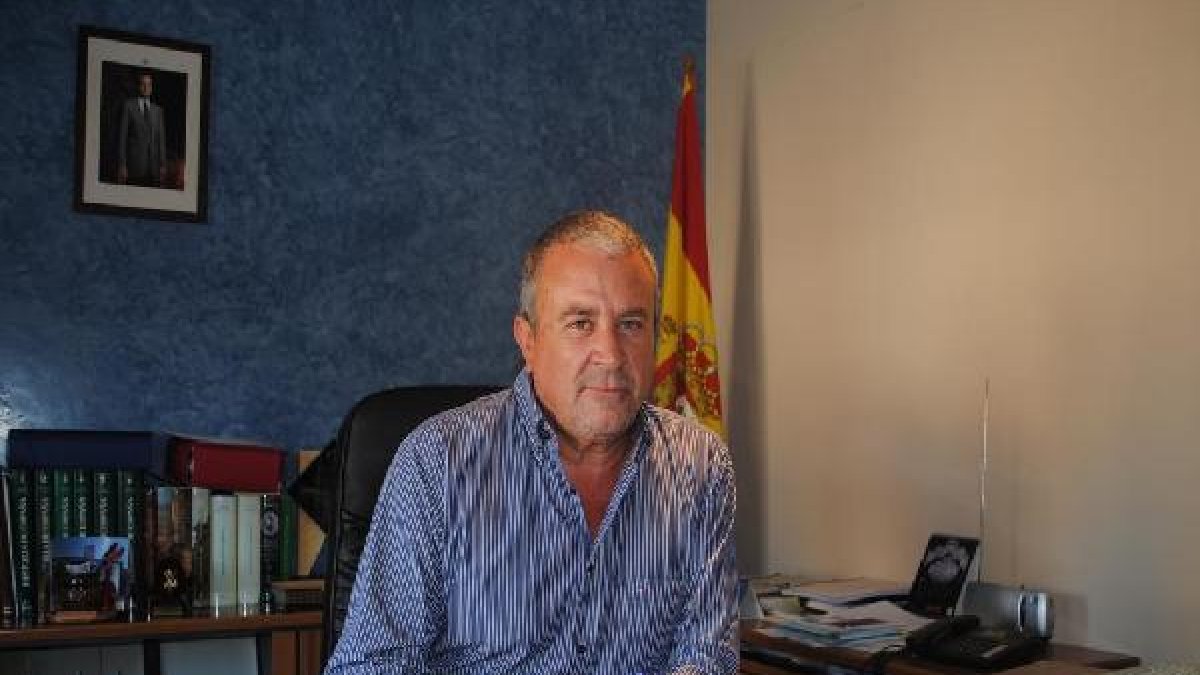 El alcalde popular de Fines, Rodrigo Sánchez.