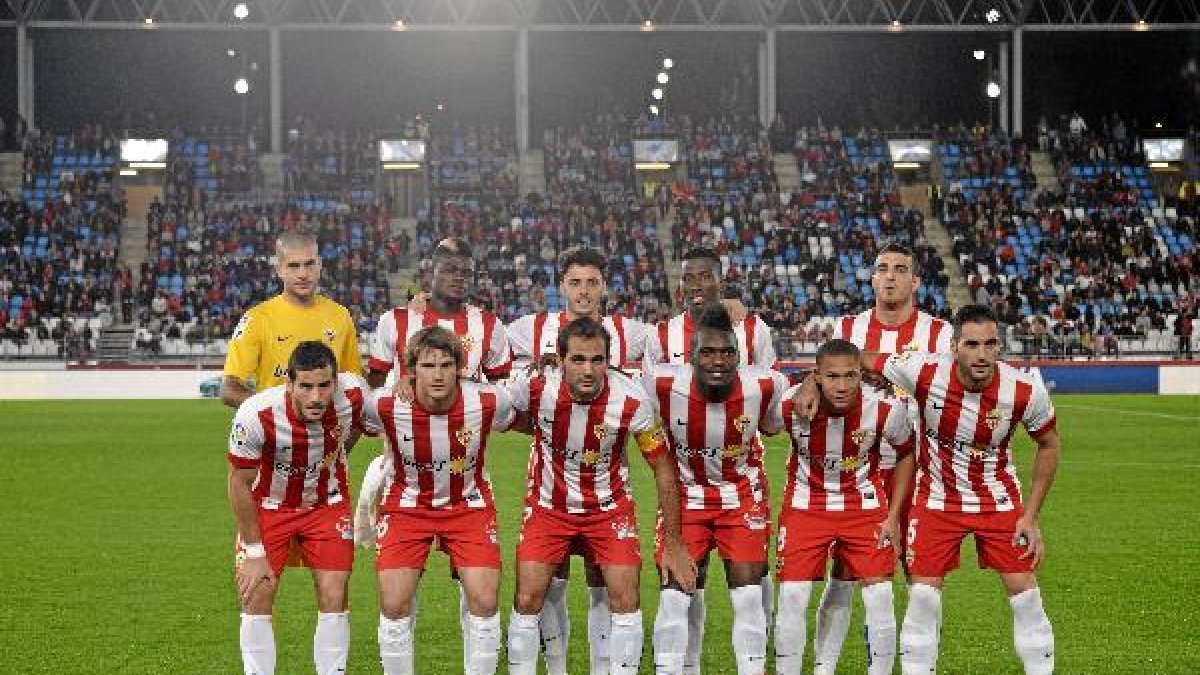 Este Almería parece mejor que el de la pasada temporada y nunca entró en descenso, hasta ahora.