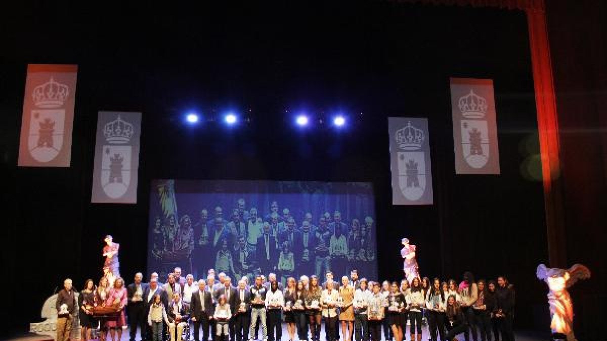 Premiados y autoridades de la pasada edición.