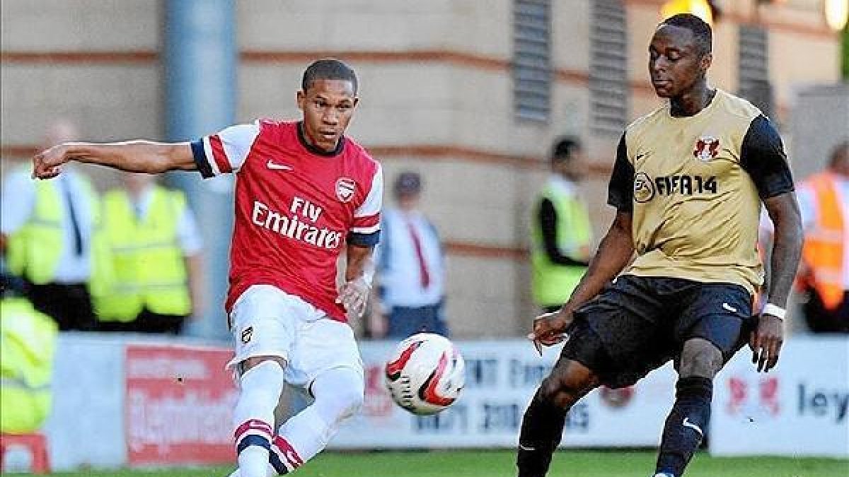 Wellington, en un partido con el Arsenal.