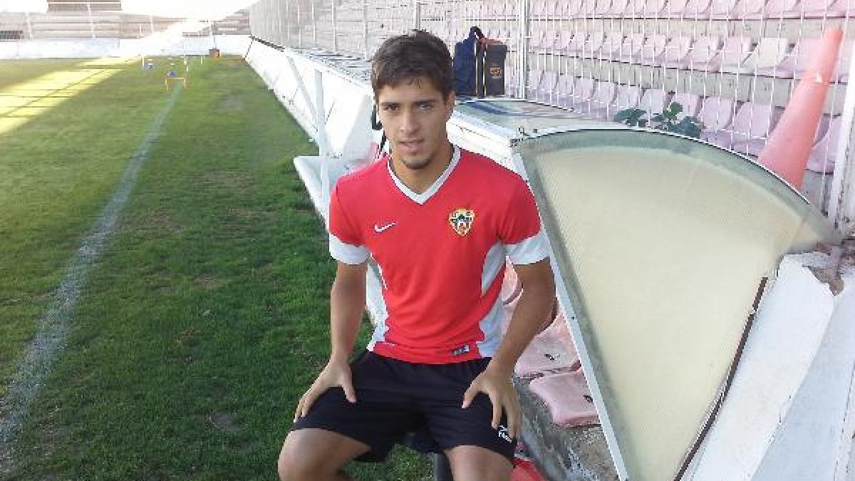 Antonio Marín posa para LA VOZ en el Juan Rojas.