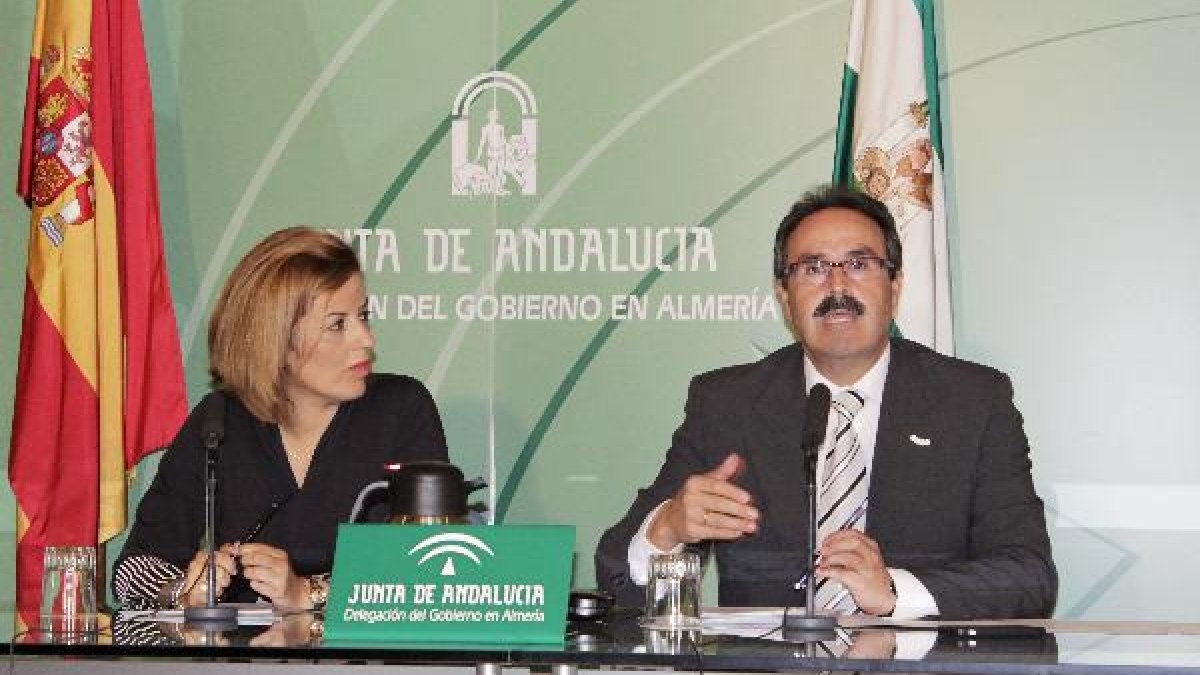 Sonia Ferrer y Alfredo Valdivia en su comparecencia de ayer
