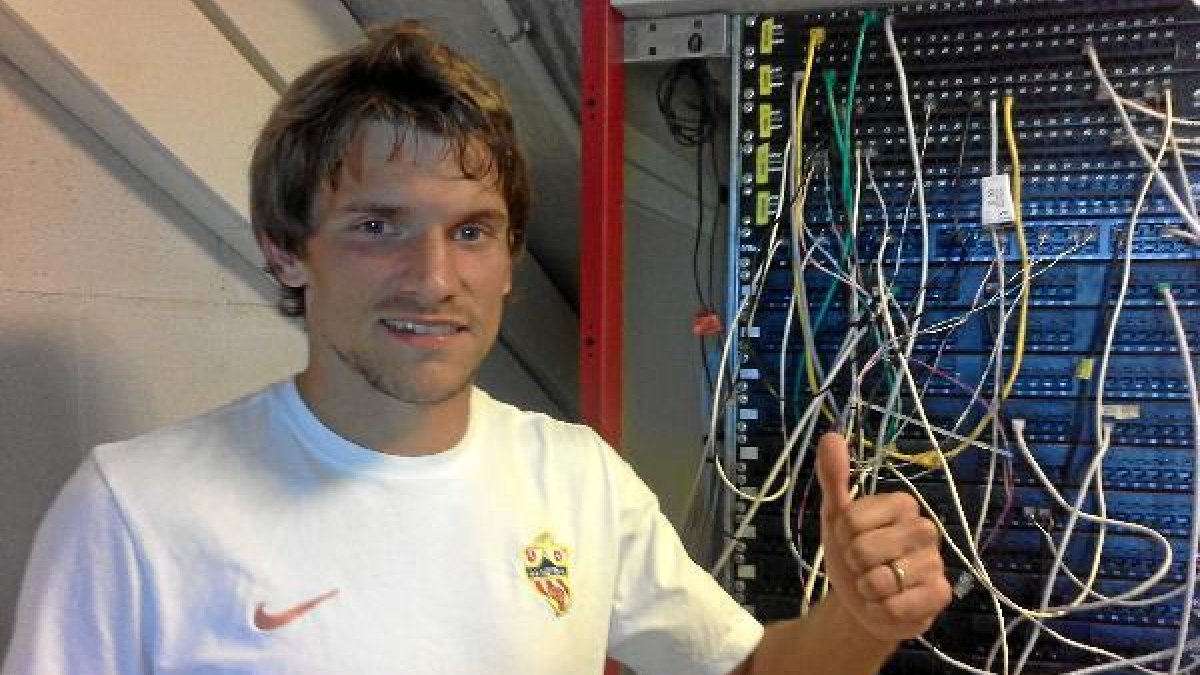 Un lateral al que jamás se le cruzan los cables.