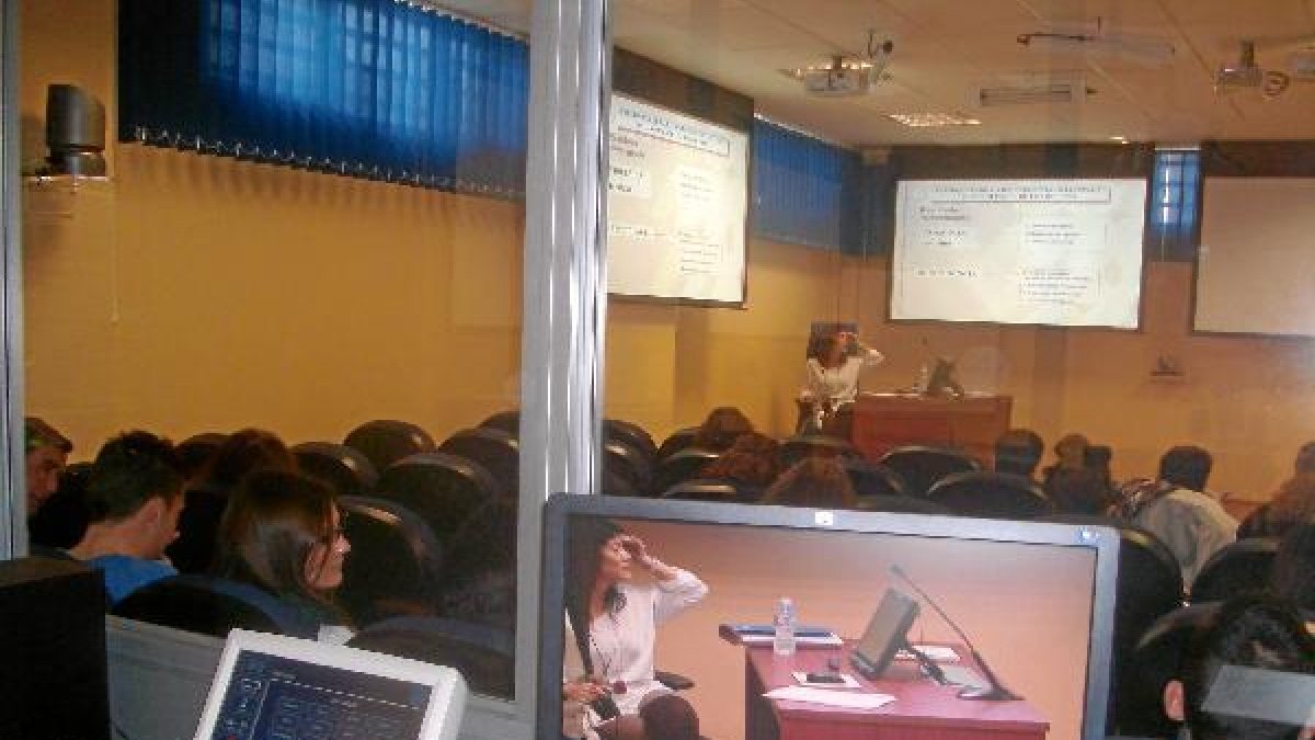 Aula de streaming del CPC de la universidad.